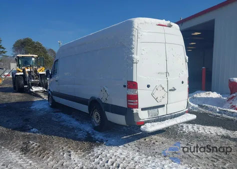 2012 Mercedes-Benz Sprinter 2500 High Roof z USA, uszkodzony, nr VIN WD3PE8CB8C5705884